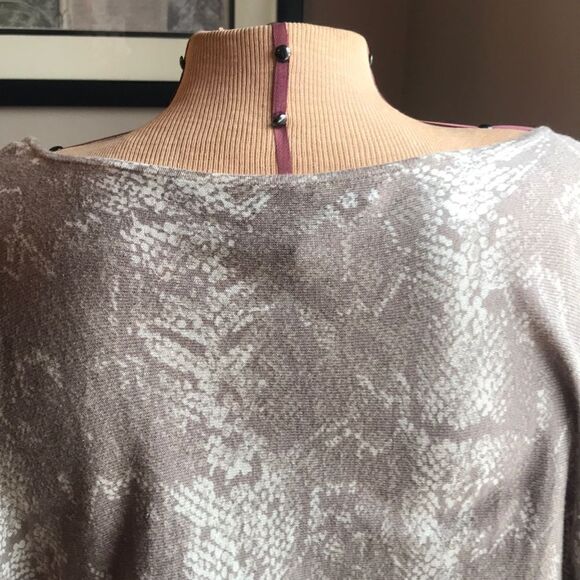 INC Snakeskin Print with Sequins Blouse - Size PL - Picture 10 of 11